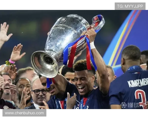 巴黎代表团提前商讨捧杯事宜 世俱杯决赛前晚宴气氛浓厚 巴黎代表团提前商讨捧杯事宜 世俱杯决赛前晚宴气氛浓厚